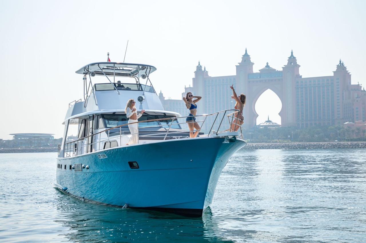 Hatteras - 64ft Luxury Yacht