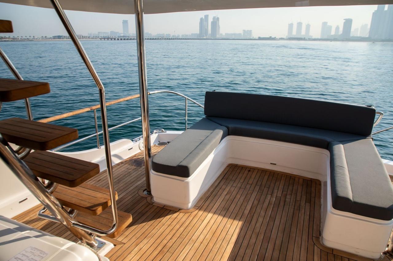 Hatteras - 64ft Luxury Yacht
