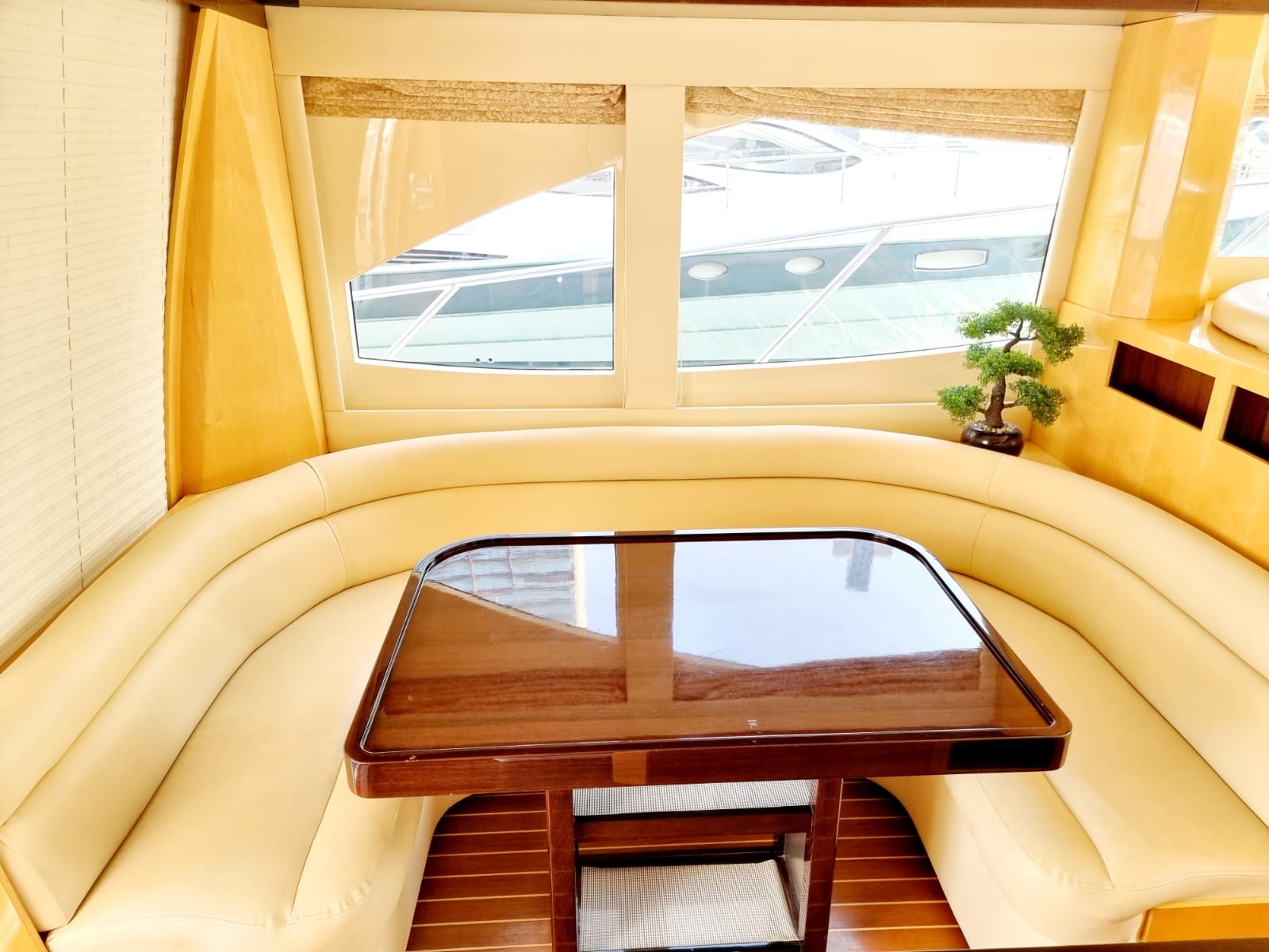 Majesty - 56ft Private Yacht Charter
